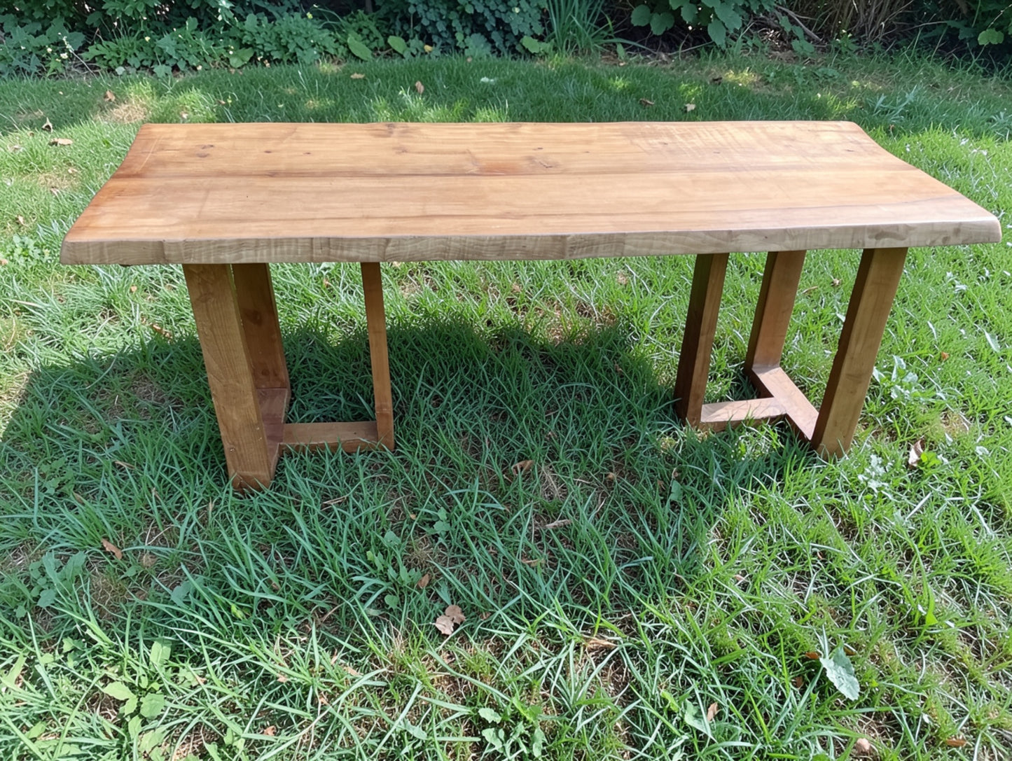 Life Edge Dinning Table