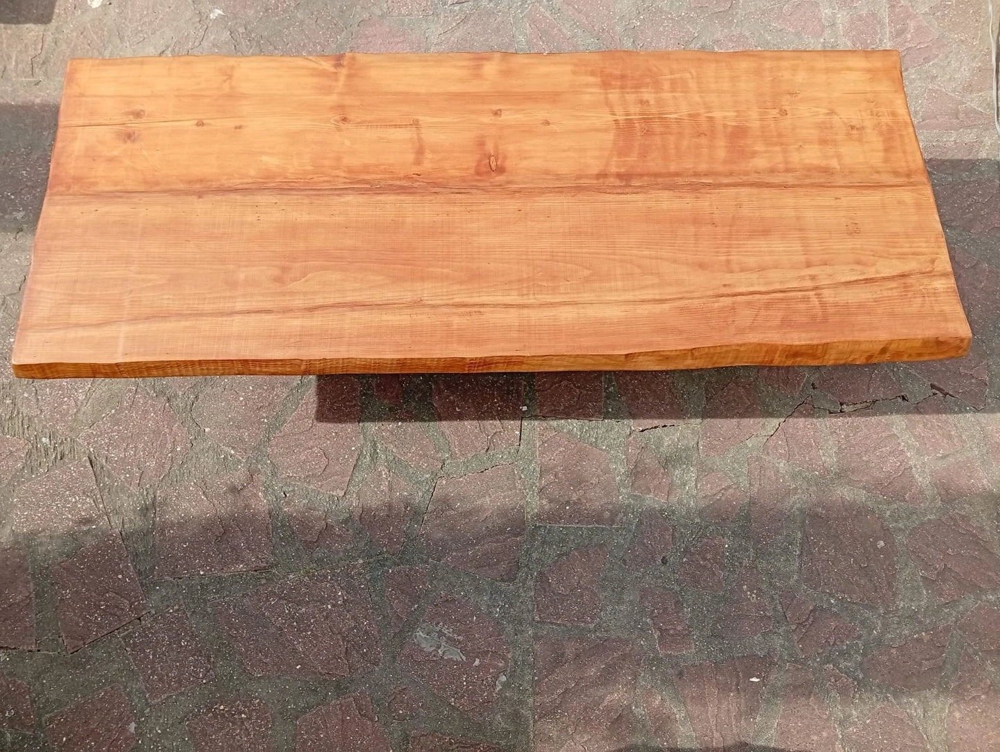 Life Edge Dinning Table